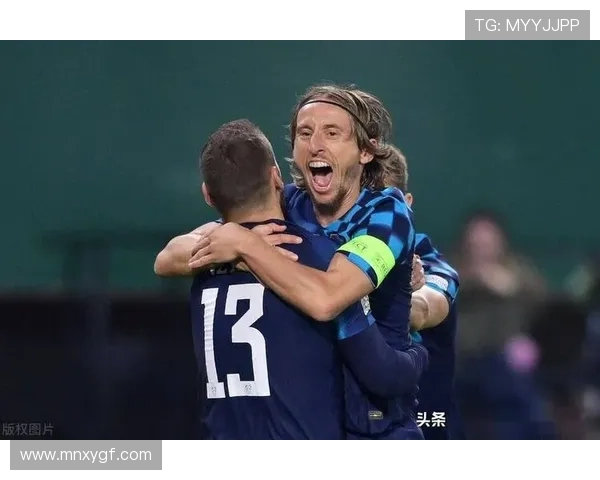 安布分析莱奥与普利西奇组合缺乏中锋应对密集防守的挑战与不确定性